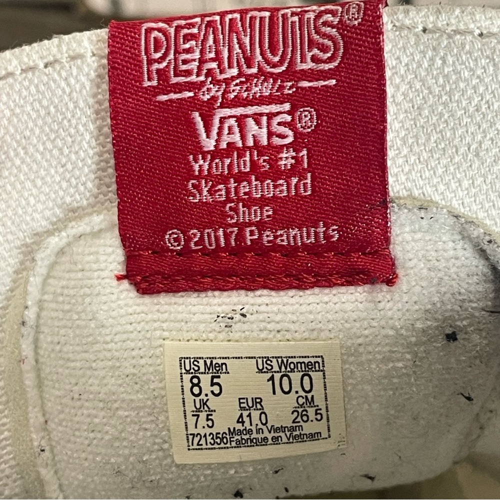 Vans Peanuts SK8-Hi Dog House Unisex (M-8.5) (W10). Preowned. Snoopy. Boxed. - Picture 8 of 12